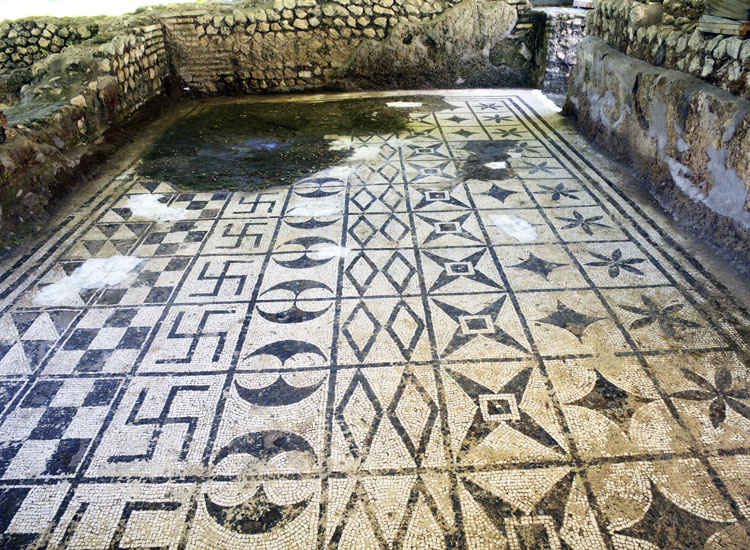 Gioiosa Ionica, pavimento a mosaico della villa romana del Naniglio (I-III secolo d.C.)